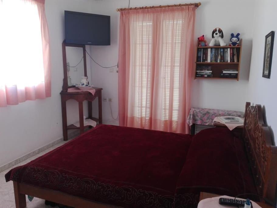 Pan Family House Apartamento Fira  Exterior foto