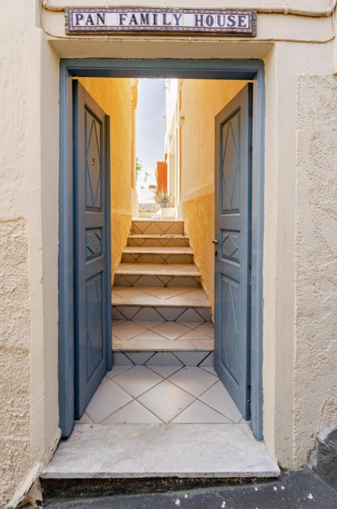 Pan Family House Apartamento Fira  Exterior foto